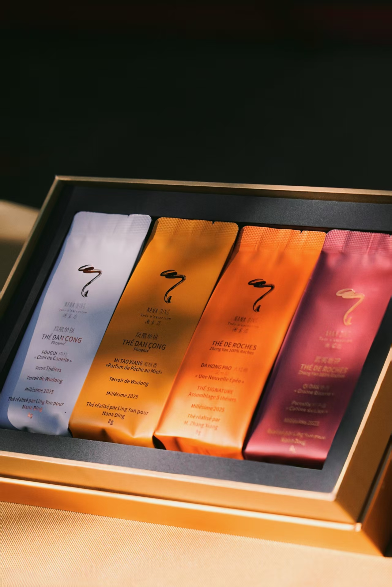 Coffret 8 Thés de Roches et Thés Dan Cong